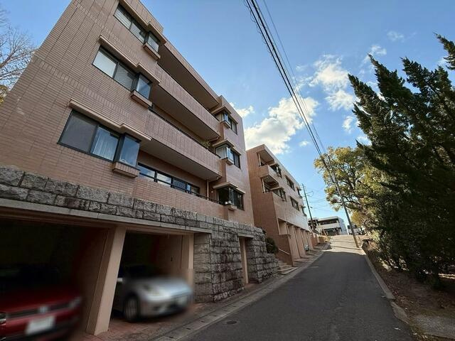 岡山市中区東山１丁目の中古マンションの周辺