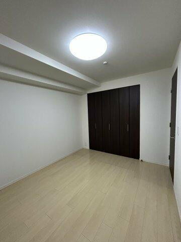 岡山市中区原尾島１丁目の中古マンションの洋室