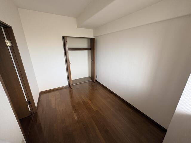 岡山市中区原尾島１丁目の中古マンションの洋室