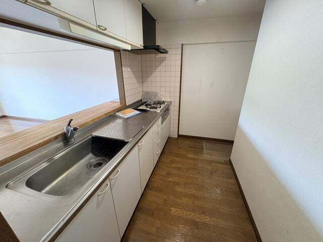岡山市中区原尾島１丁目の中古マンションのキッチン
