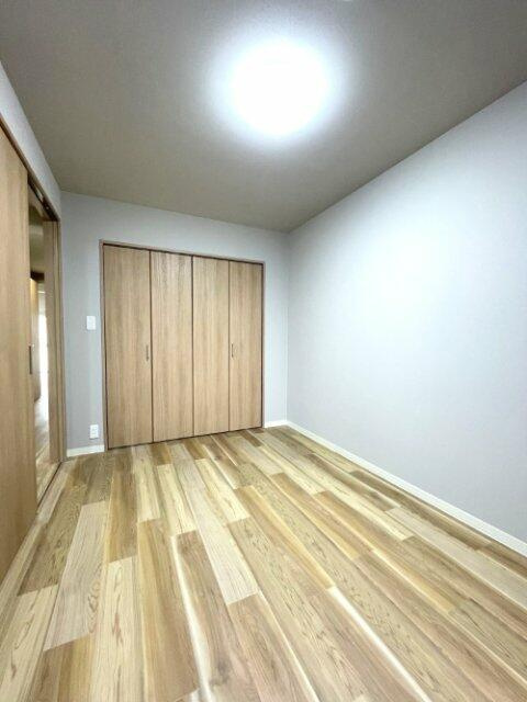 岡山市中区浜３丁目の中古マンションの洋室|約5.4帖の様子です。