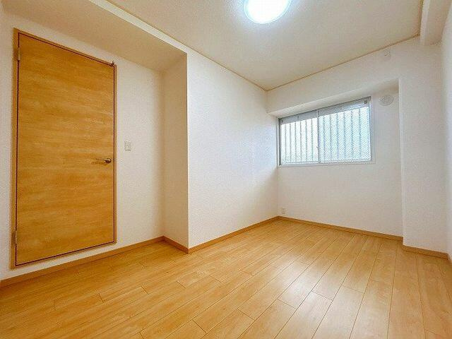 岡山市中区浜の中古マンションの洋室|「東側洋室」約７帖のお部屋で…