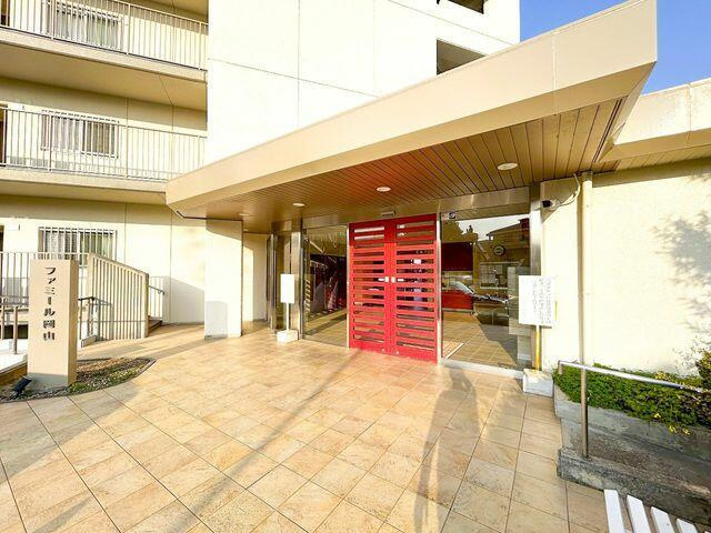 岡山市中区浜の中古マンションのエントランス|【エントランス】エントランス…