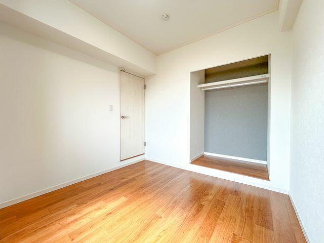 岡山市中区浜の中古マンションの洋室|【リフォーム済】北西側洋室で…