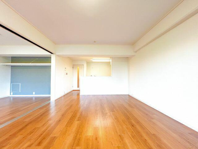 岡山市中区浜の中古マンションの洋室|【リフォーム済】リビング別角…