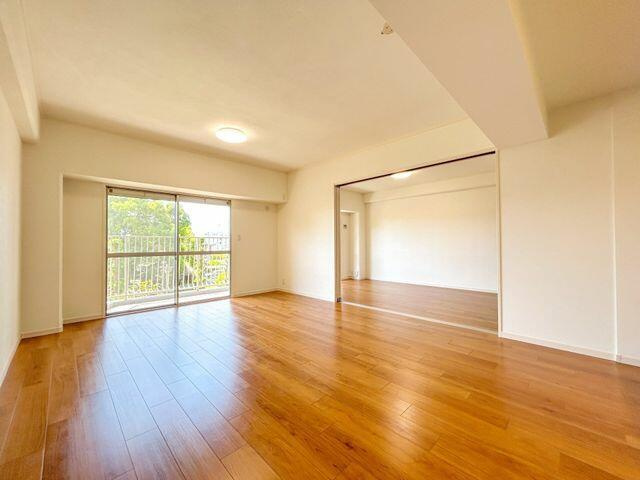 岡山市中区浜の中古マンションの居間・リビング|価格には消費税、リフォーム費…
