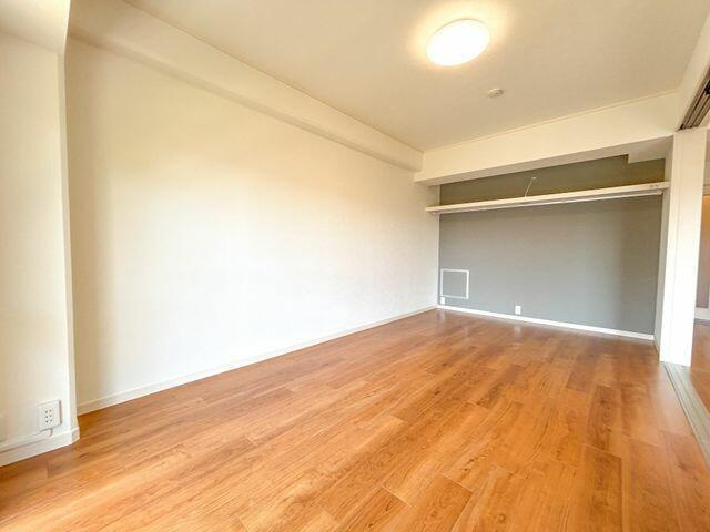 岡山市中区浜の中古マンションの洋室|【リフォーム済】南側洋室別角…