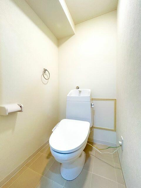岡山市中区浜の中古マンションのトイレ|【リフォーム済】トイレはジャ…