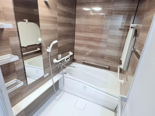 岡山市中区中納言町の中古マンションの浴室