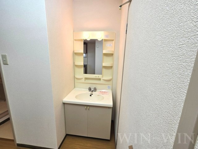 ニューシティ8の独立洗面台|イメージ（同建物内別部屋の写真です）