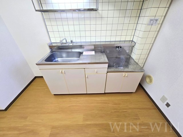 ニューシティ8のキッチン|イメージ（同建物内別部屋の写真です）