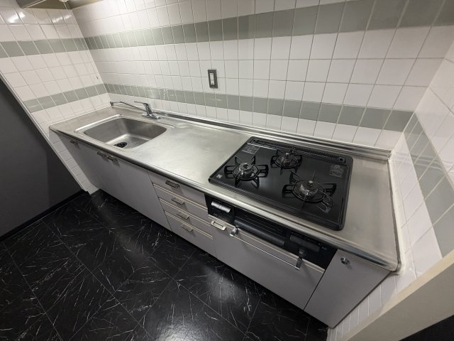 狛江市東野川３丁目の賃貸マンションのキッチン
