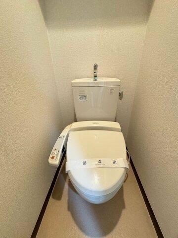 【トイレ】 | アンプルール　フェール　ドゥ　イズミ