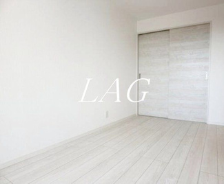 【居間・リビング】 | ＲＥＧＡＬＥＳＴ　浜野 | 洋室のお部屋です。