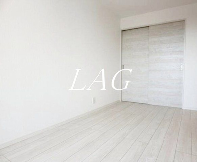 【居間・リビング】 | ＲＥＧＡＬＥＳＴ　浜野 | 洋室のお部屋です。