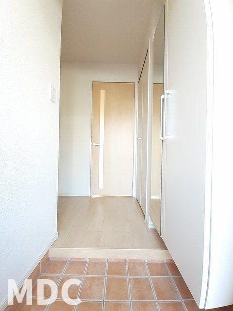 オイコス　オニロ　Ａの玄関