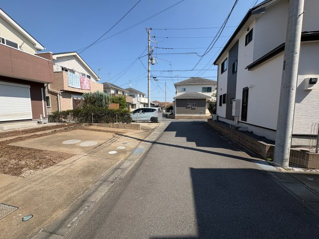 【前面道路含む現地写真】 | 深谷市上野台　中古戸建