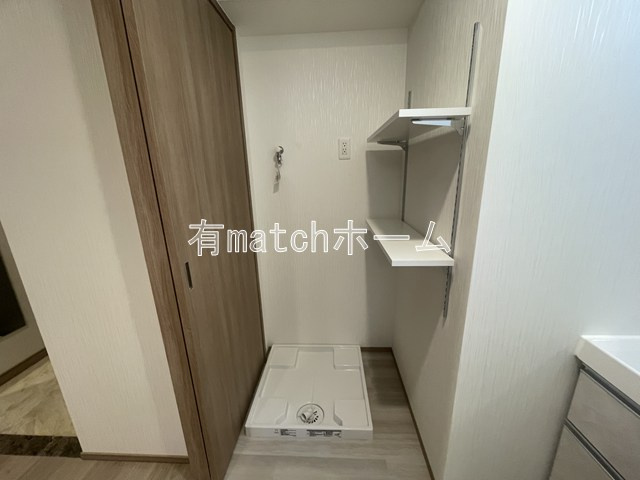 プレジオ西中島ASIANの洗面所|同建物反転写真使用しています