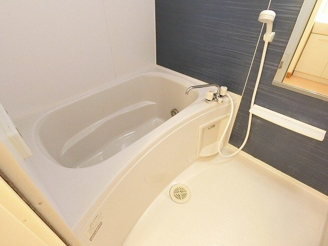 グリーンローズＢの浴室