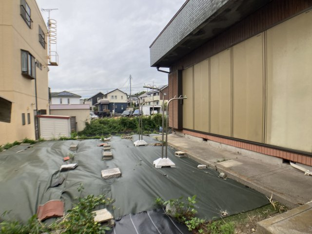 亀崎常盤町貸家の庭