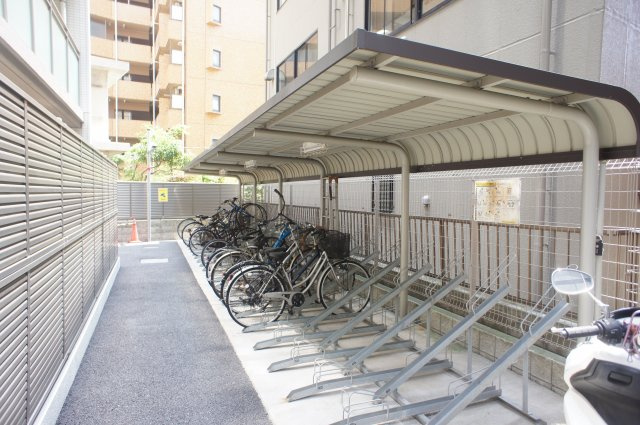 【その他共用部分】 | エレンシアK | 敷地内駐輪場です