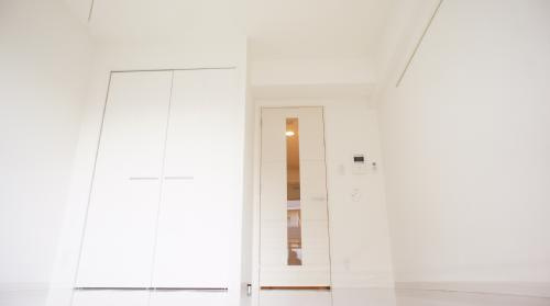 【居間・リビング】 | エレンシアK | 7.2帖の広いお部屋です。