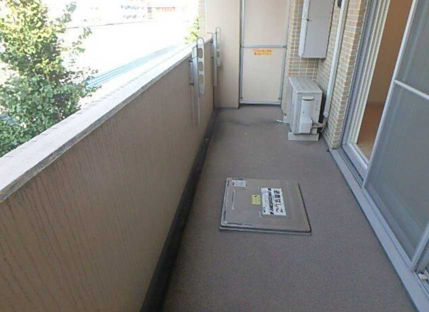 プライマル三軒茶屋　ペット相談　三軒茶屋エリア　オートロックのバルコニー