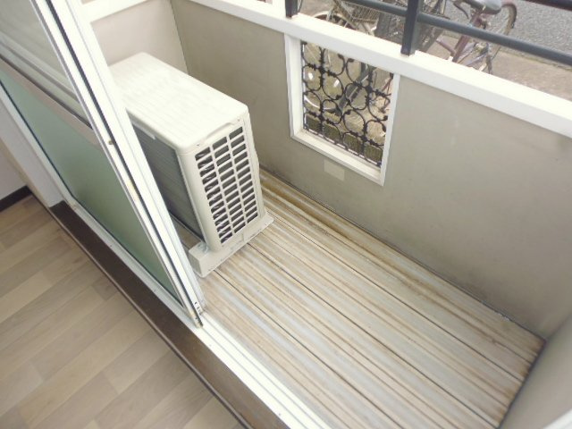 倉敷市福田町古新田のアパートのバルコニー