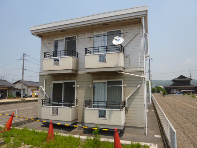 倉敷市福田町古新田のアパートの外観