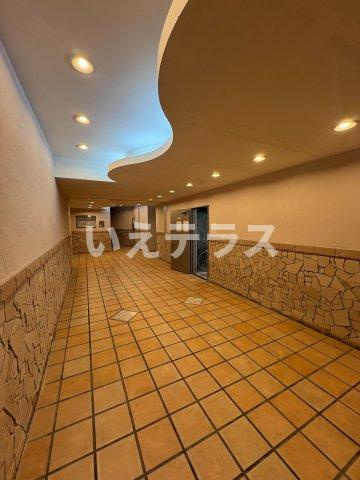 サンビルダー北野弐番館のロビー