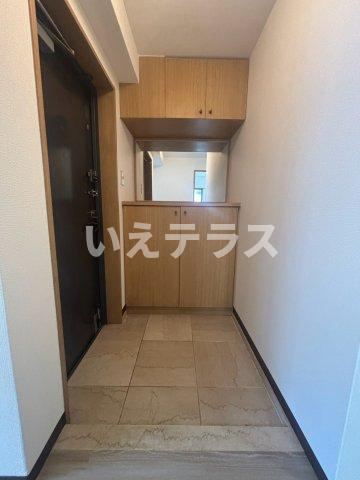 サンビルダー北野弐番館の玄関
