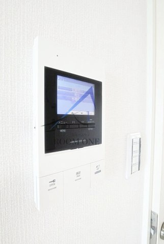 エクセラン中板橋のセキュリティ|モニター付きインターホンです。