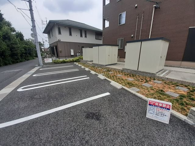 メゾン・リベルテＡの駐車場