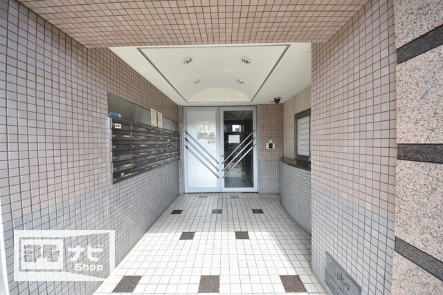 アルファ京町のエントランス