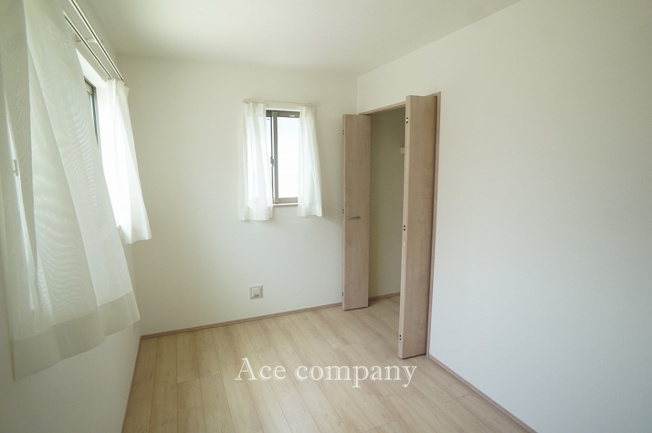 【子供部屋】 | 八尾市神宮寺5丁目　【B号棟/全4棟】 | 【2階：洋室5帖】