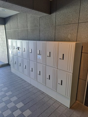 【その他共用部分】 | K’Sシャンブル | 宅配ボックス付きです