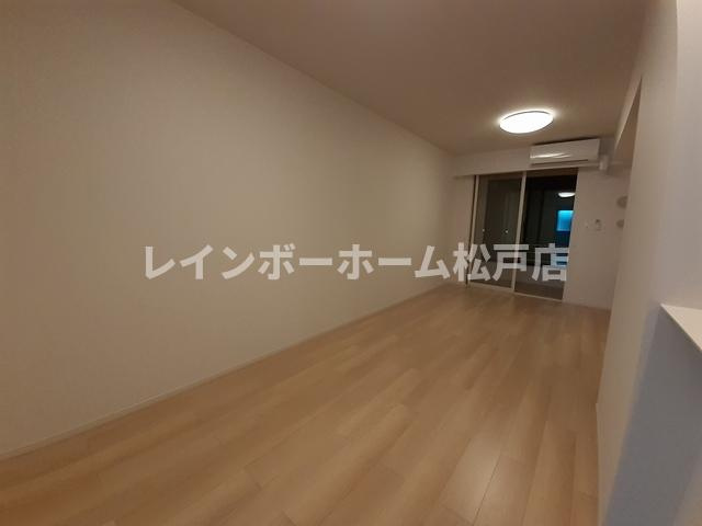 ディアコートⅡ　【仲介手数料：50％OFF】対象物件！の居間・リビング|こちらのリビングで趣味の時間をお楽しみください