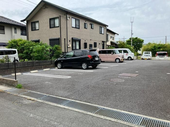 ベッラチッタ・ナカスミの駐車場