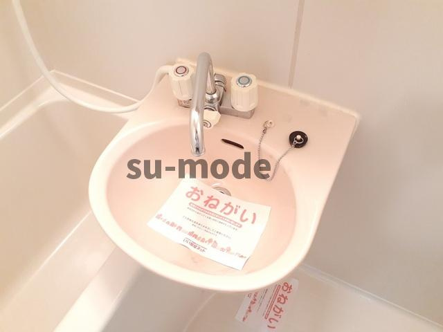 ヴィラウエストの洗面所