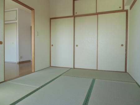 【内装】 | 夏見ショッパーズ | 和室があると落ち着いた雰囲気になりますね