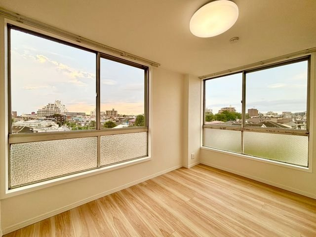 田園調布コーポラス（5階部分）／仲介手数料無料／新規フルリノベーションの洋室