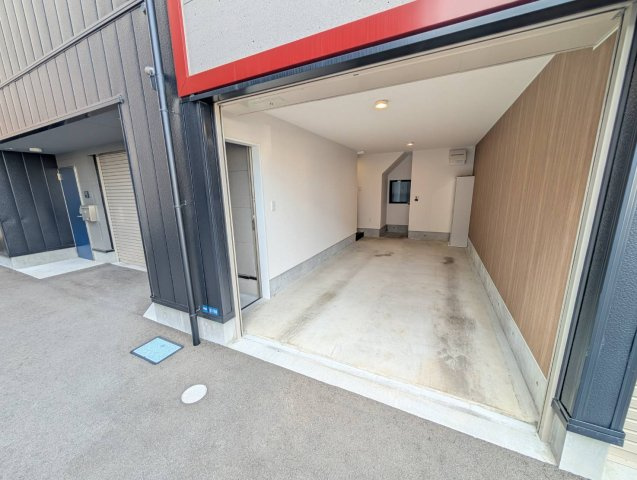 R-Garage助信の駐車場