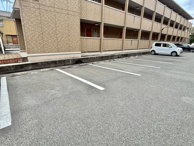 セジュール白浜 A棟の駐車場