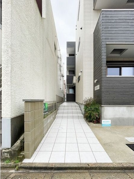 リスケリア向島のエントランス
