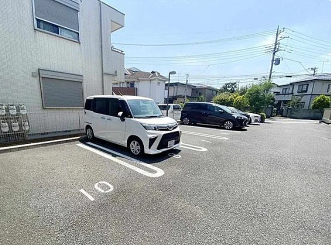 ディアコート　Ⅱの駐車場