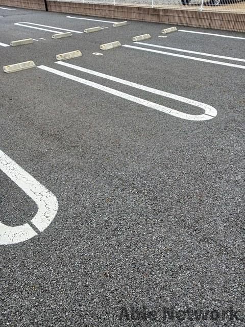 ベルクレールの駐車場
