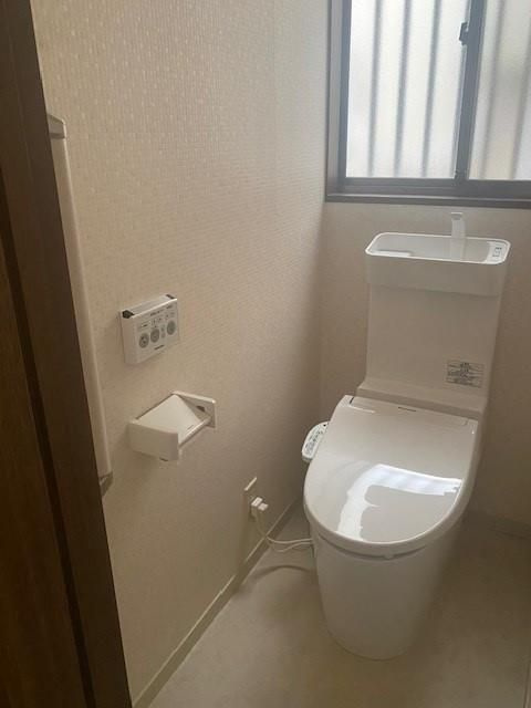 鵠沼石上貸家のトイレ