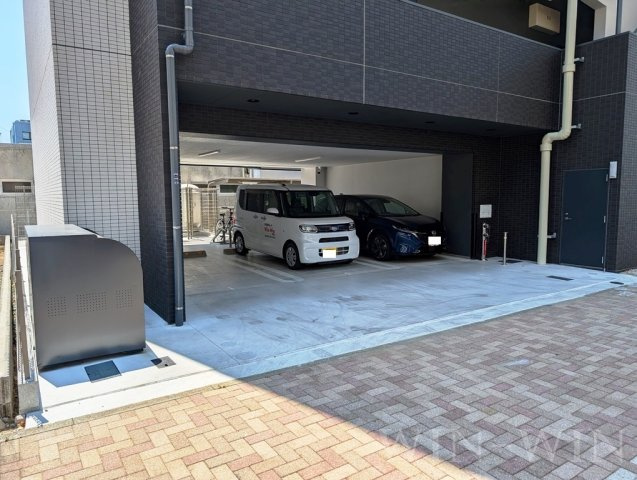 クレシタ大国の駐車場