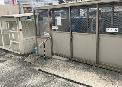 【設備】 | サンコーポ八王子 | 共用部分にはエレベーターが設置されており、5階のお部屋への移動もスムーズで階段の上り下りの負担がありません。荷物が多い日や買い物帰りにも重宝する、毎日の暮らしを快適にする欠かせない設備です。