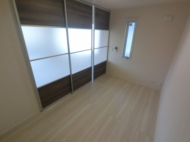【寝室】